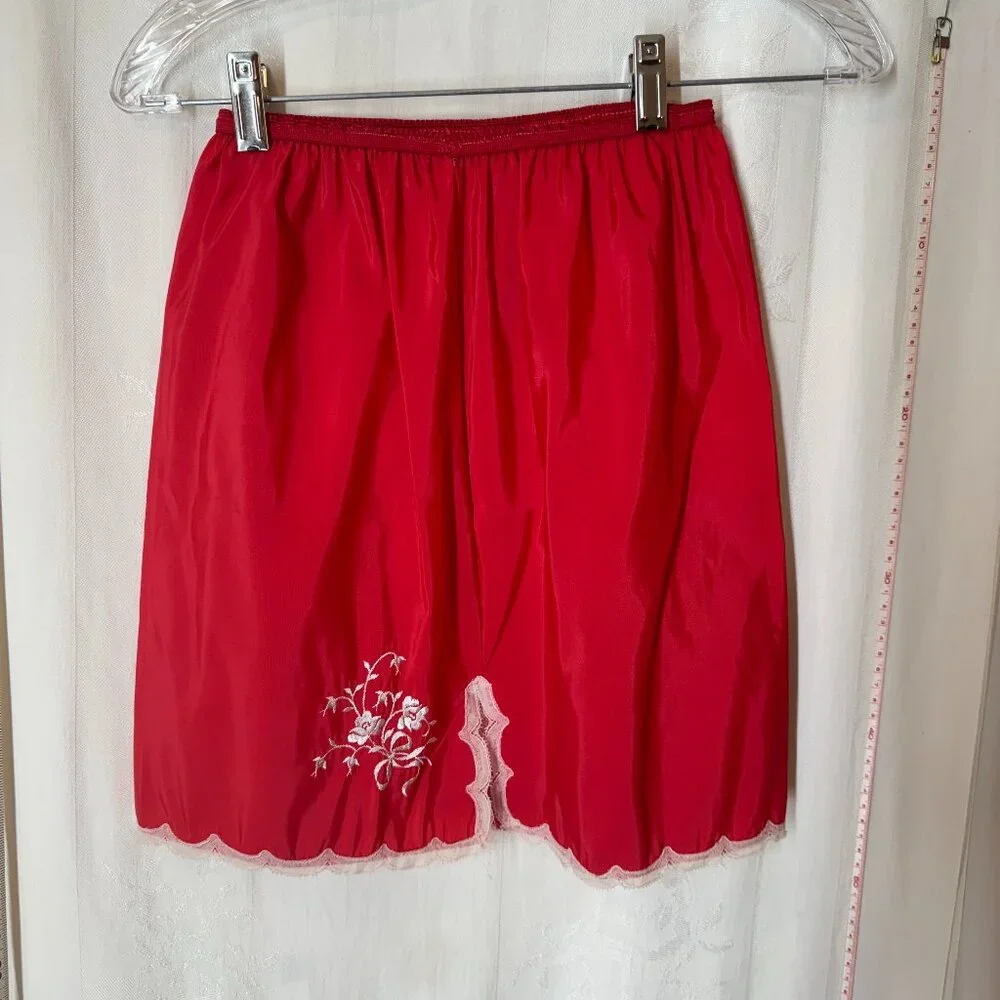 Vintage Red Half Slip - Picture 5 of 7